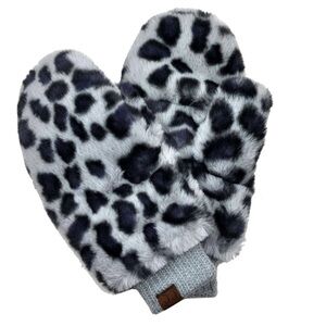 NWOT fluffy cheetah print convertible mittens